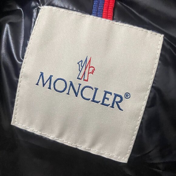 Unisex Tricolor Hood Moncler Black Puffer Vest - Picture 12 of 13